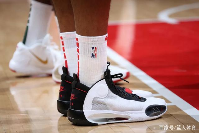 爱德华兹44分森林狼险胜步行者 活塞力克篮网